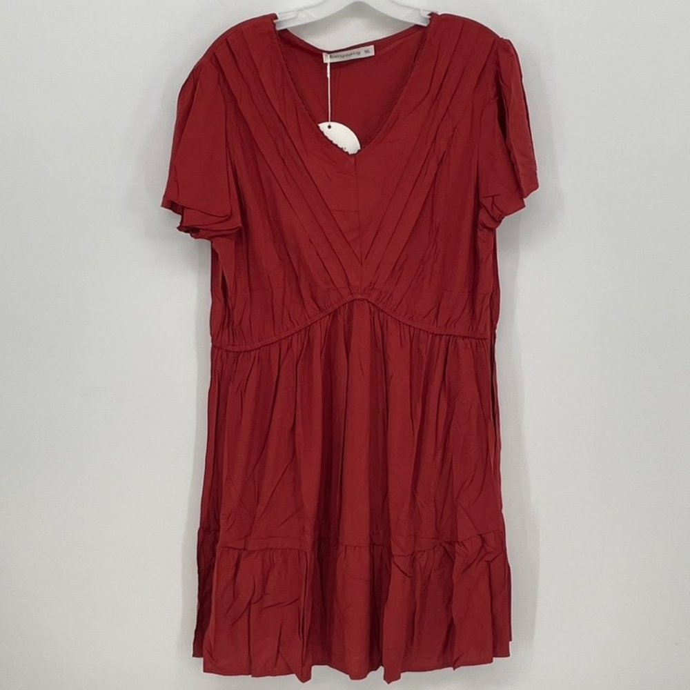 Rusttydustty Short Sleeve V-neck Dress in Red